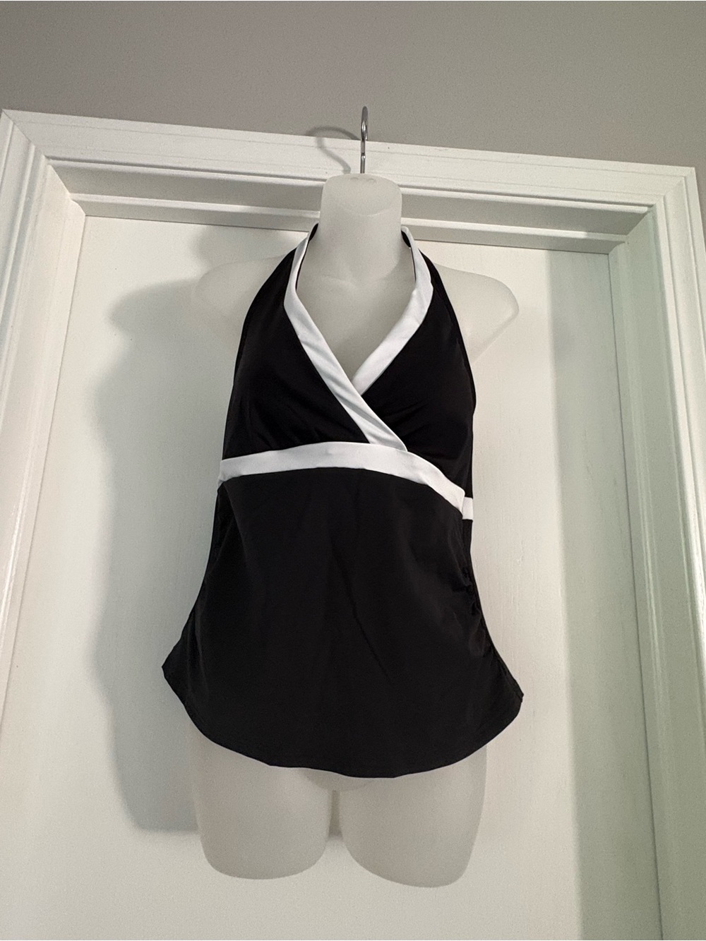 Lands' End Black Halter Swim Top with White Trim Size Medium 10-12 NEW